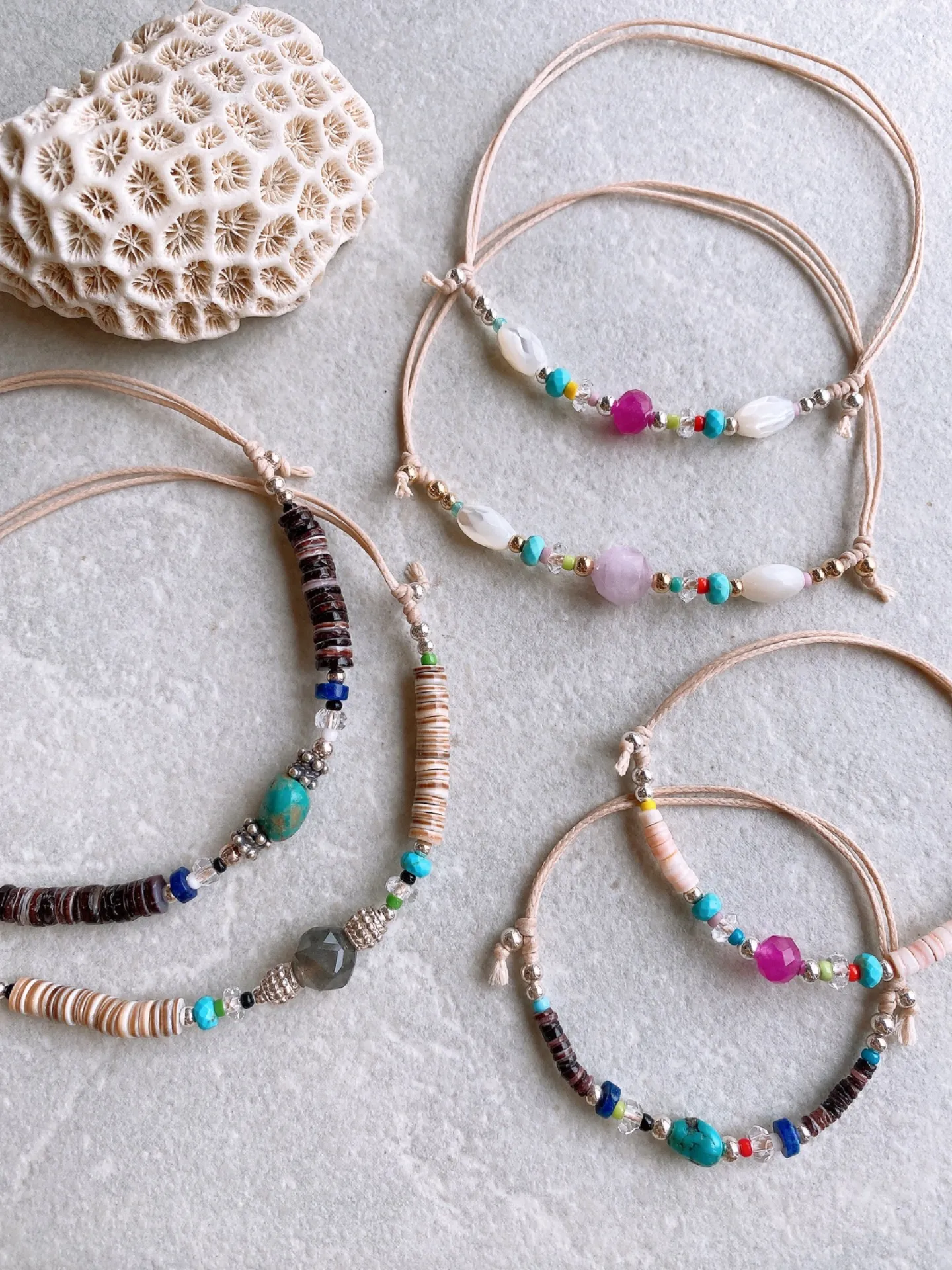 さりげなく可愛い♡夏の足元アクセ🩴🌴